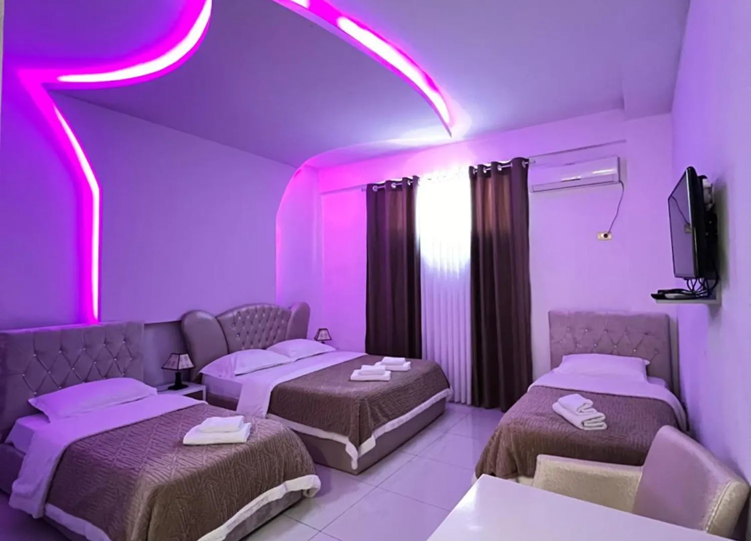 Grand Hotel Gjyshi Qerek